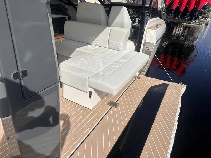 Slide: The Image of Saxdor 400 GTO 2025 - 9