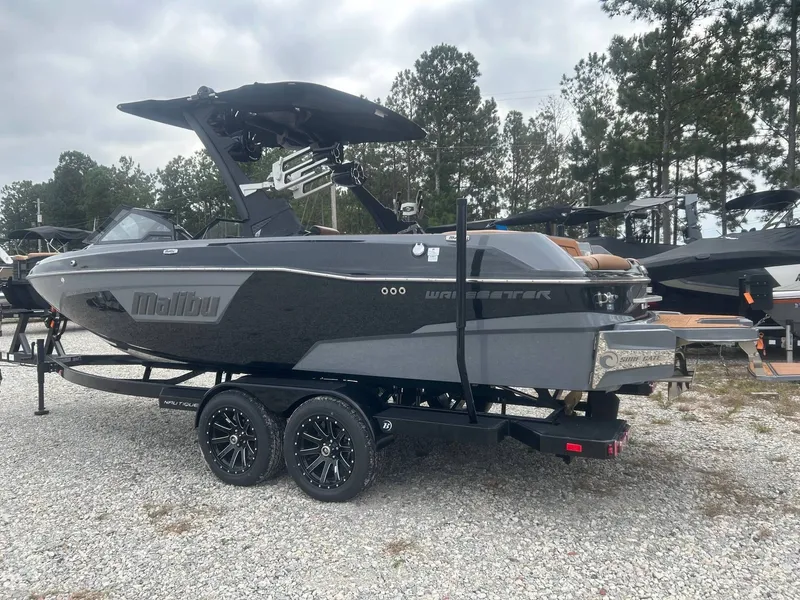 Slide: The Image of Malibu Wakesetter 23 LSV 2021 - 3