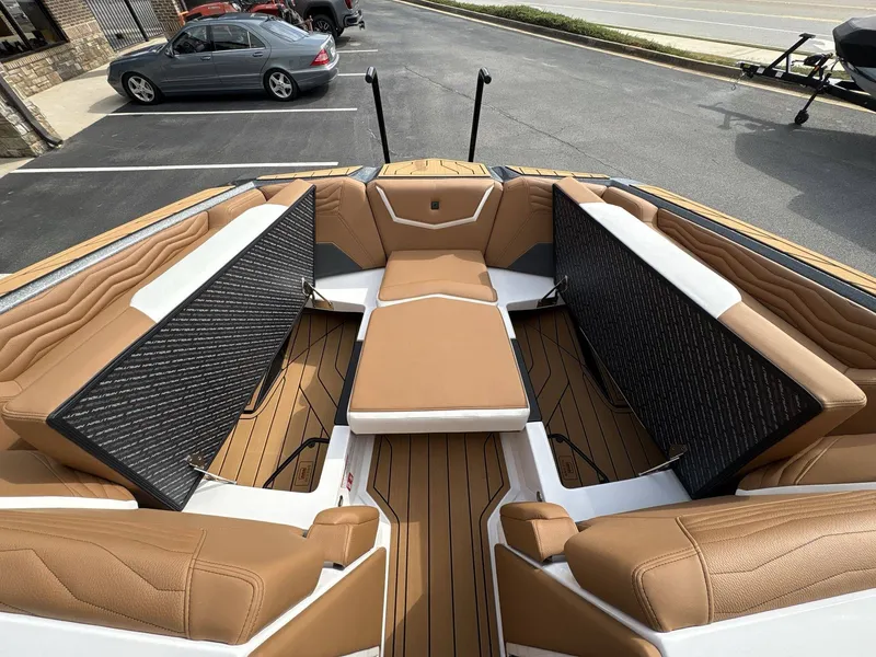 Slide: The Image of Nautique G23 2026 - 14