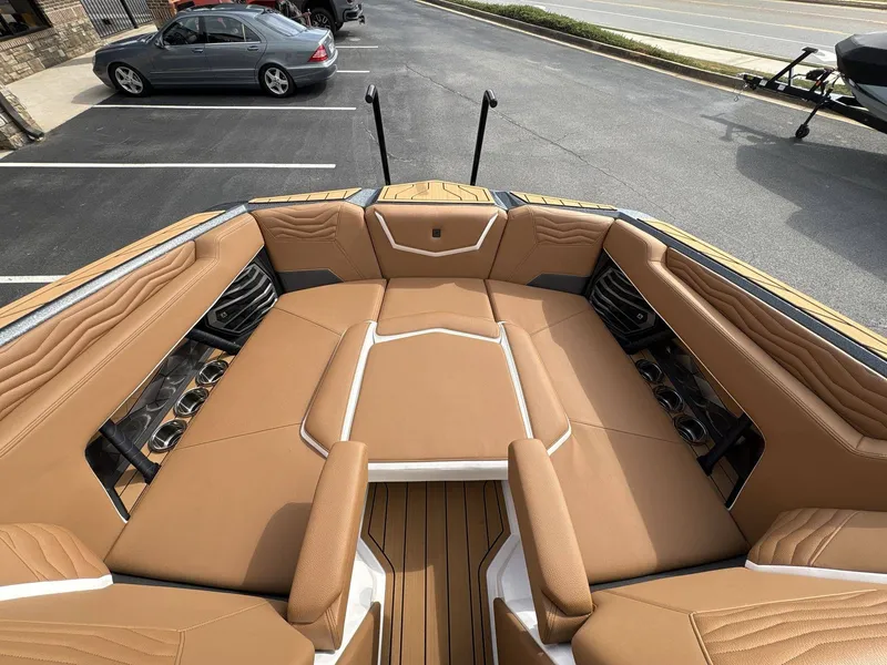 Slide: The Image of Nautique G23 2026 - 24