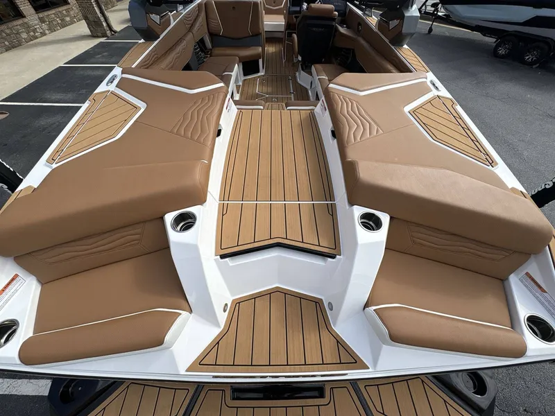 Slide: The Image of Nautique G23 2026 - 27