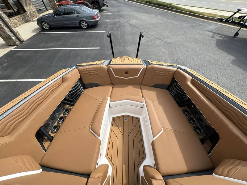 Slide: The Image of Nautique G23 2026 - 33