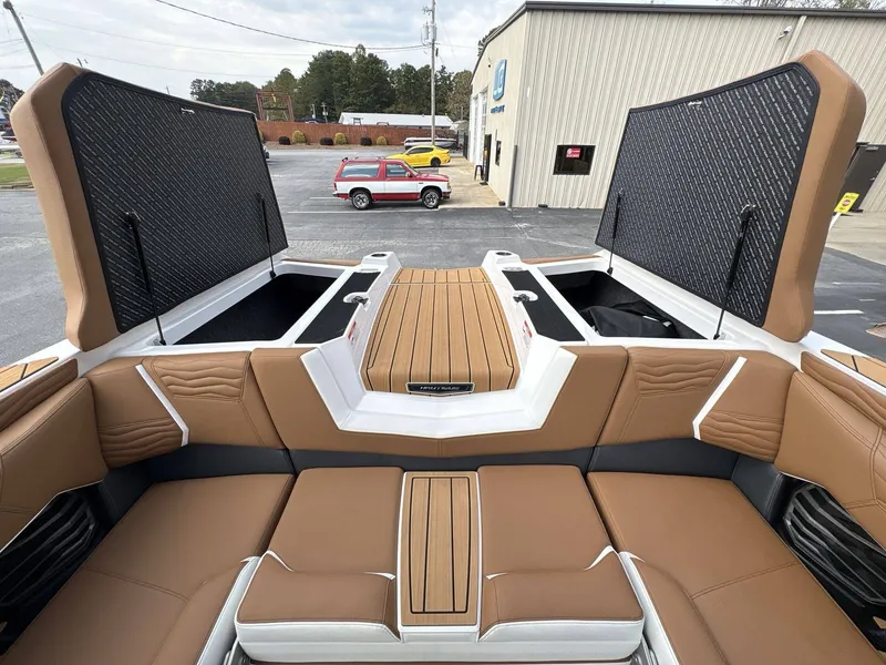 Slide: The Image of Nautique G23 2026 - 35