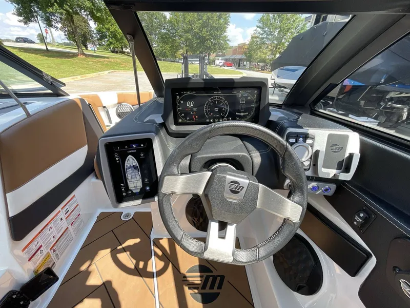 Slide: The Image of Malibu 22 LSV Wakesetter 2023 - 19