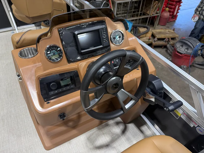 Slide: The Image of Tahoe Sport 1980 Quad Fish & Honda 4-Stroke EFI 2026 - 15