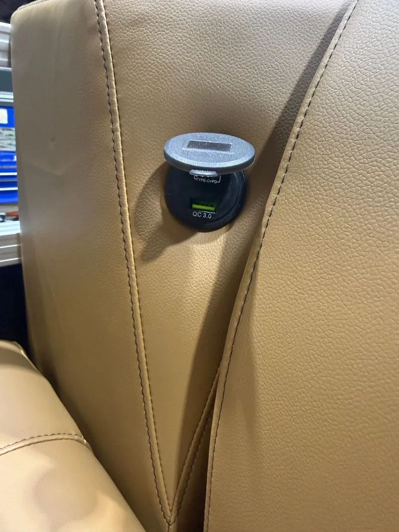 Slide: The Image of Tahoe Sport 1980 Quad Fish & Honda 4-Stroke EFI 2026 - 31