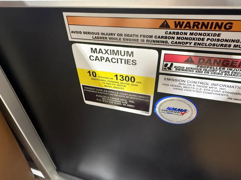 Slide: The Image of Tahoe Sport 2180 Rear Fish & Honda 4-Stroke EFI 2026 - 15