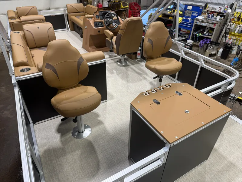 Slide: The Image of Tahoe Sport 2180 Rear Fish & Honda 4-Stroke EFI 2026 - 20