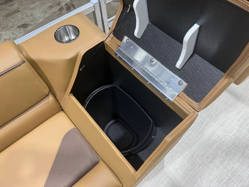 Slide: The Image of Tahoe Sport 2180 Rear Fish & Honda 4-Stroke EFI 2026 - 23