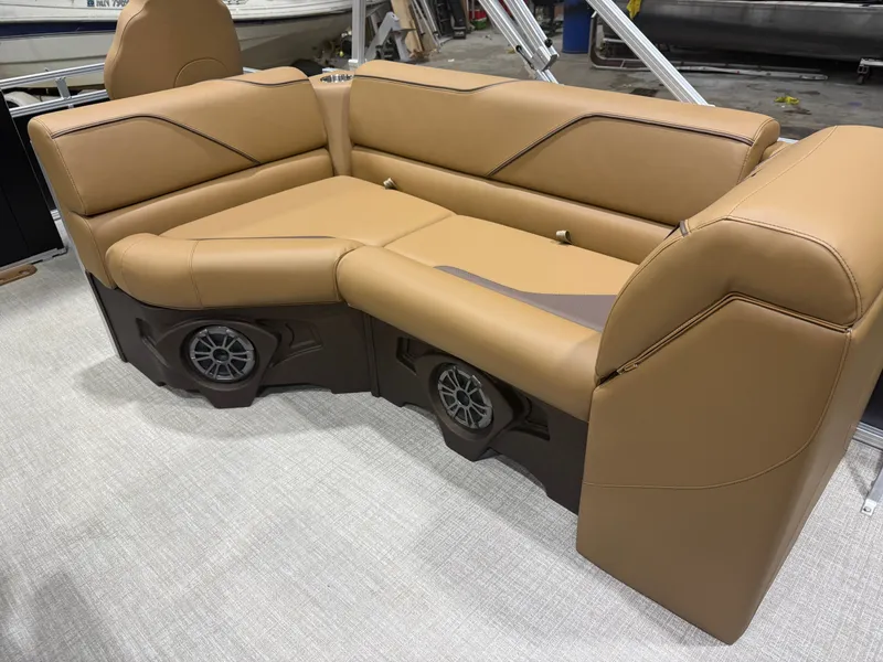 Slide: The Image of Tahoe Sport 2180 Rear Fish & Honda 4-Stroke EFI 2026 - 48