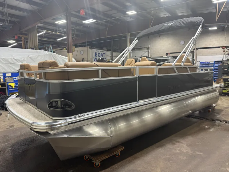 Slide: The Image of Tahoe Sport Rear Fish 2180 & 4-Stroke $31995 2026 - 33