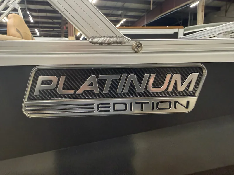 Slide: The Image of Tahoe Sport Rear Fish 2180 & 4-Stroke $31995 2026 - 35