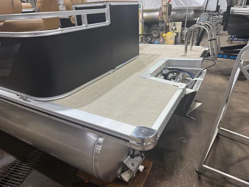 Slide: The Image of Tahoe Sport Rear Fish 2180 & 4-Stroke $31995 2026 - 36