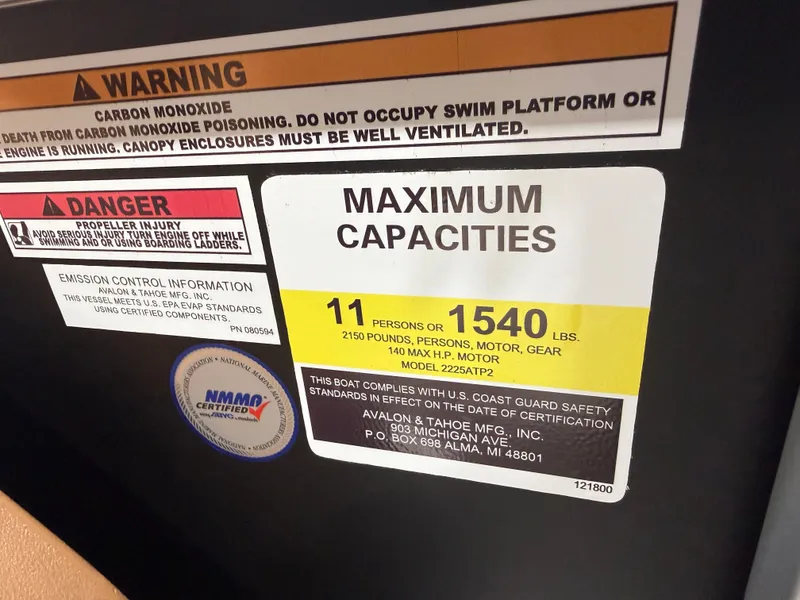 Slide: The Image of Tahoe LTZ 2385 Quad Lounge Shift SS & Honda 4-Stroke EFI 2026 - 17