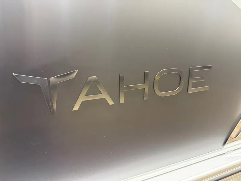 Slide: The Image of Tahoe LTZ 2385 Quad Lounge Shift SS & Honda 4-Stroke EFI 2026 - 38