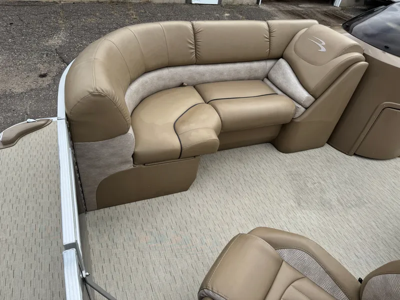 Slide: The Image of Bennington 2250 GSR Pontoon 2016 - 11