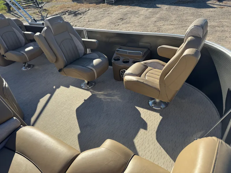 Slide: The Image of Bennington 2250 GSR Pontoon 2016 - 13