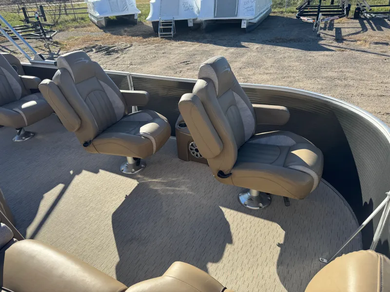 Slide: The Image of Bennington 2250 GSR Pontoon 2016 - 15