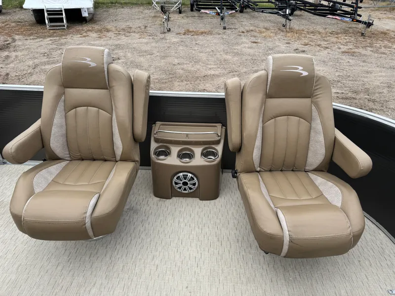 Slide: The Image of Bennington 2250 GSR Pontoon 2016 - 18