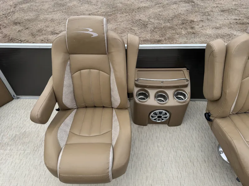 Slide: The Image of Bennington 2250 GSR Pontoon 2016 - 19