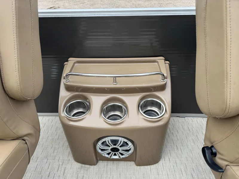 Slide: The Image of Bennington 2250 GSR Pontoon 2016 - 20