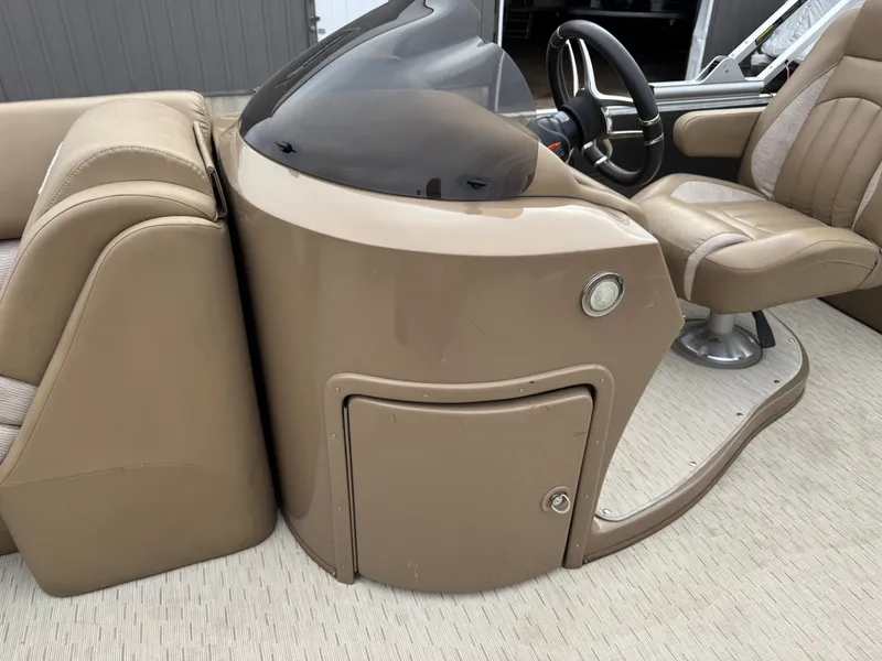 Slide: The Image of Bennington 2250 GSR Pontoon 2016 - 21