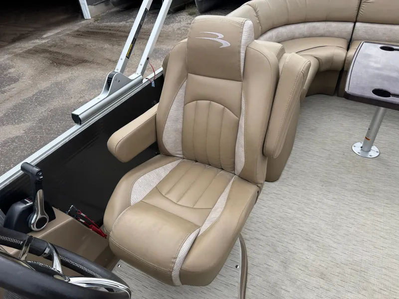 Slide: The Image of Bennington 2250 GSR Pontoon 2016 - 23