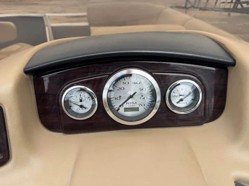 Slide: The Image of Bennington 2250 GSR Pontoon 2016 - 24