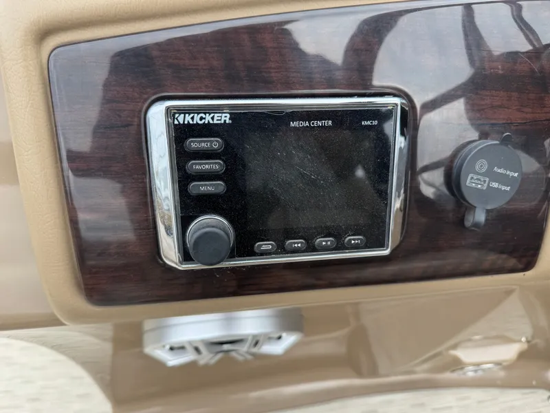 Slide: The Image of Bennington 2250 GSR Pontoon 2016 - 25