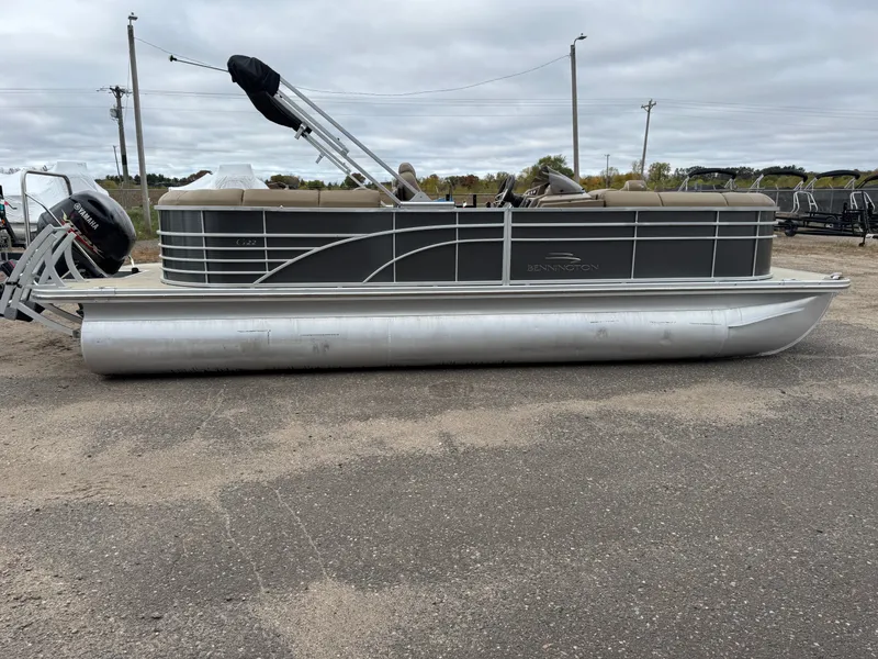 Slide: The Image of Bennington 2250 GSR Pontoon 2016 - 29