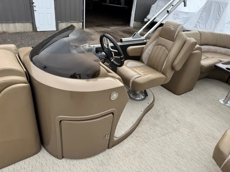 Slide: The Image of Bennington 2250 GSR Pontoon 2016 - 30