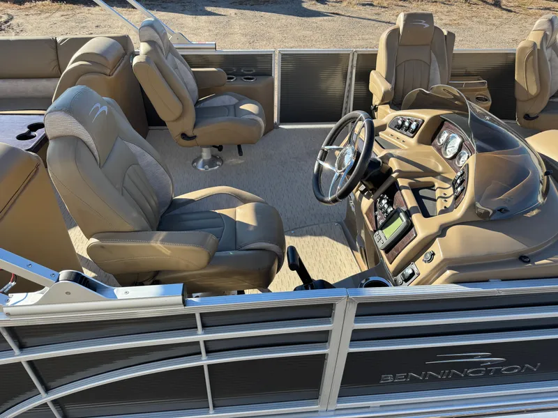 Slide: The Image of Bennington 2250 GSR Pontoon 2016 - 34