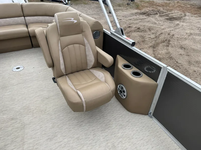 Slide: The Image of Bennington 2250 GSR Pontoon 2016 - 35