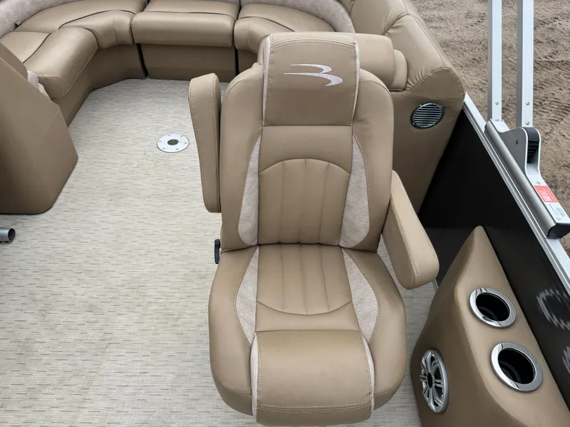 Slide: The Image of Bennington 2250 GSR Pontoon 2016 - 36