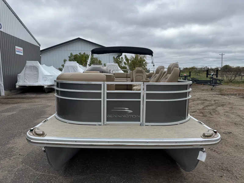 Slide: The Image of Bennington 2250 GSR Pontoon 2016 - 46