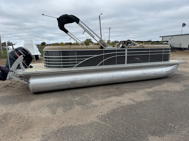 Slide: The Image of Bennington 2250 GSR Pontoon 2016 - 54