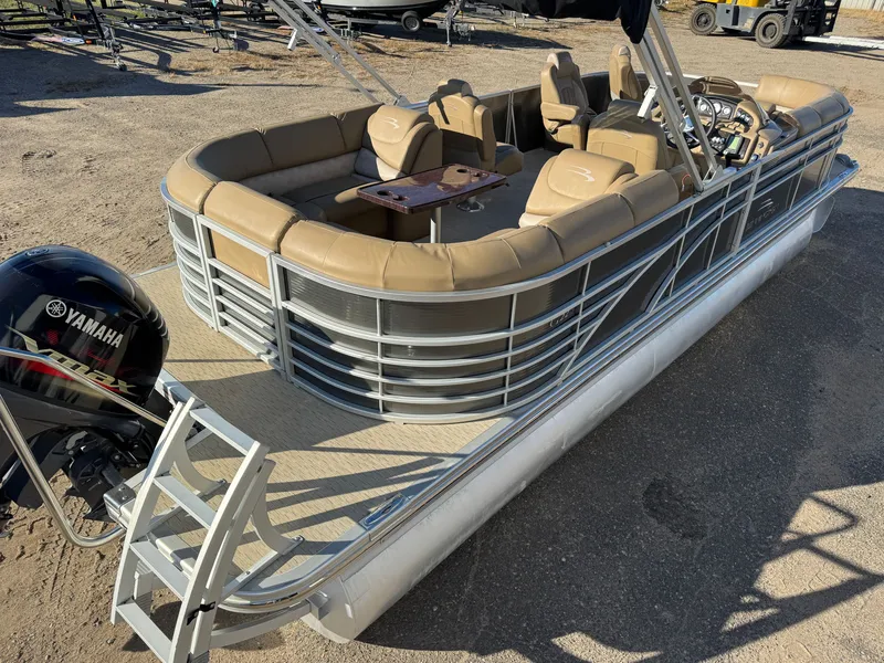 Slide: The Image of Bennington 2250 GSR Pontoon 2016 - 6