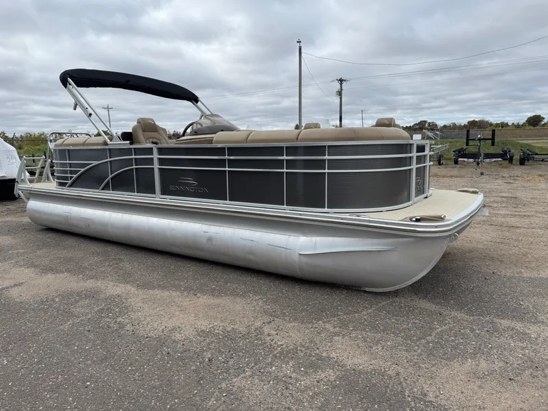Slide: The Image of Bennington 2250 GSR Pontoon 2016 - 61