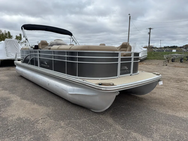 Slide: The Image of Bennington 2250 GSR Pontoon 2016 - 62