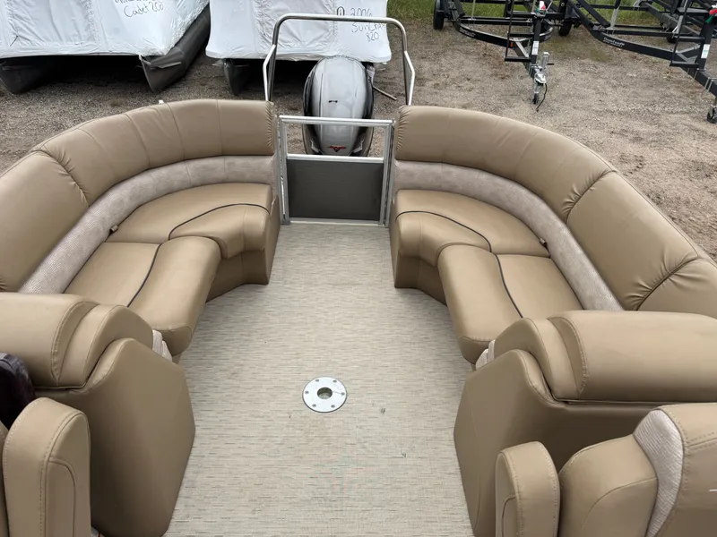 Slide: The Image of Bennington 2250 GSR Pontoon 2016 - 9