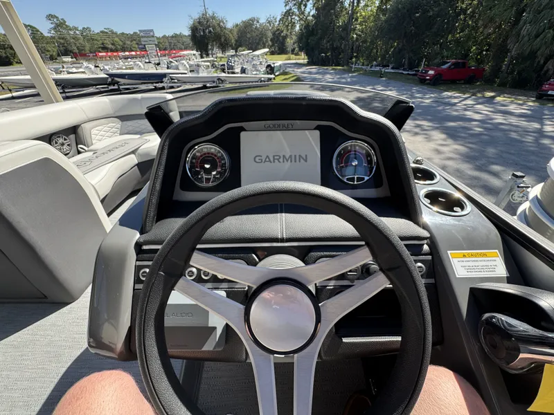 Slide: The Image of Sweetwater Monaco MC 235 ULC 2026 - 11