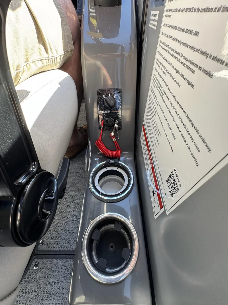 Slide: The Image of Sweetwater Monaco MC 235 ULC 2026 - 39