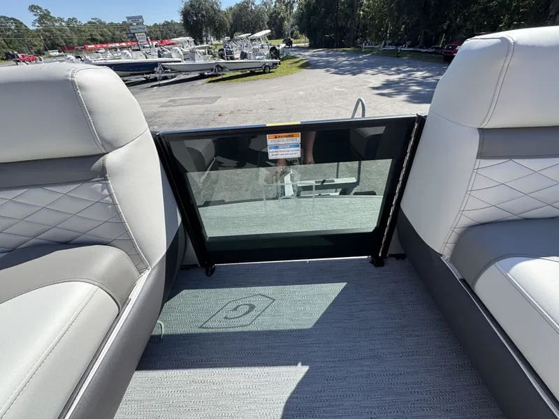 Slide: The Image of Sweetwater Monaco MC 235 ULC 2026 - 4