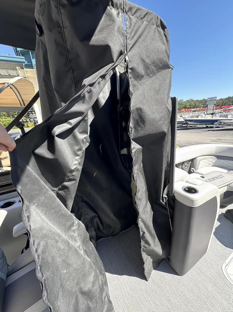 Slide: The Image of Sweetwater Monaco MC 235 ULC 2026 - 43