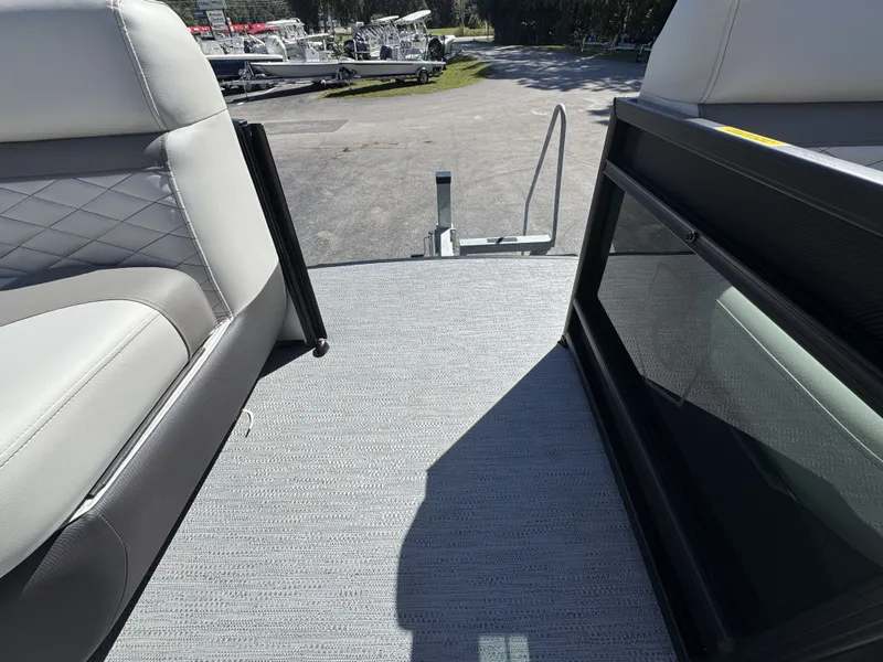 Slide: The Image of Sweetwater Monaco MC 235 ULC 2026 - 5