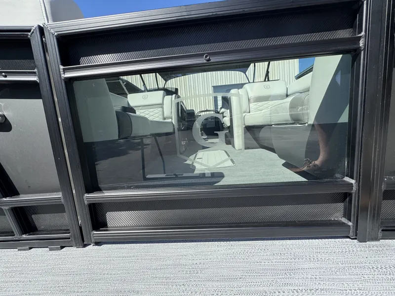 Slide: The Image of Sweetwater Monaco MC 235 ULC 2026 - 7