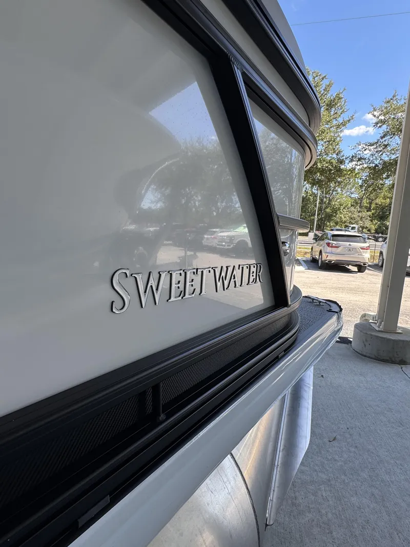 Slide: The Image of Sweetwater SW2086CSE 2026 - 20