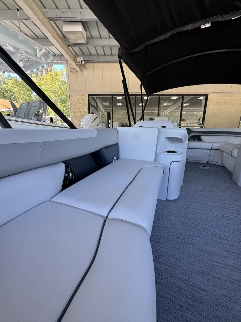 Slide: The Image of Sweetwater SW2086CSE 2026 - 33