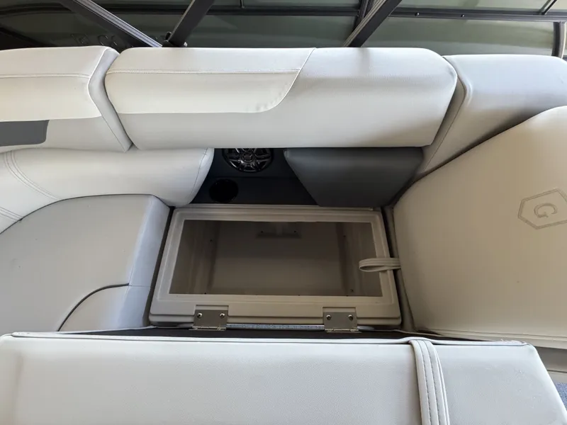 Slide: The Image of Sweetwater SW2086CSE 2026 - 35