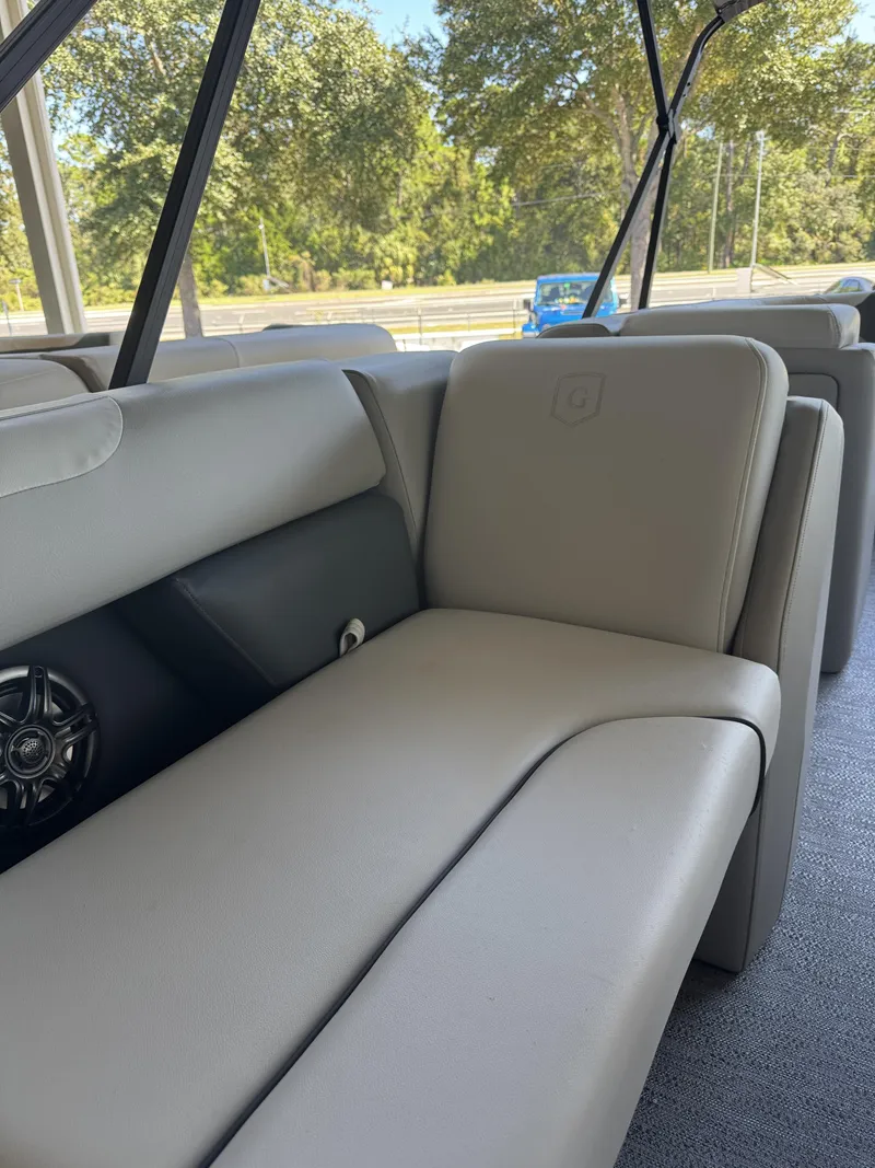 Slide: The Image of Sweetwater SW2086CSE 2026 - 38